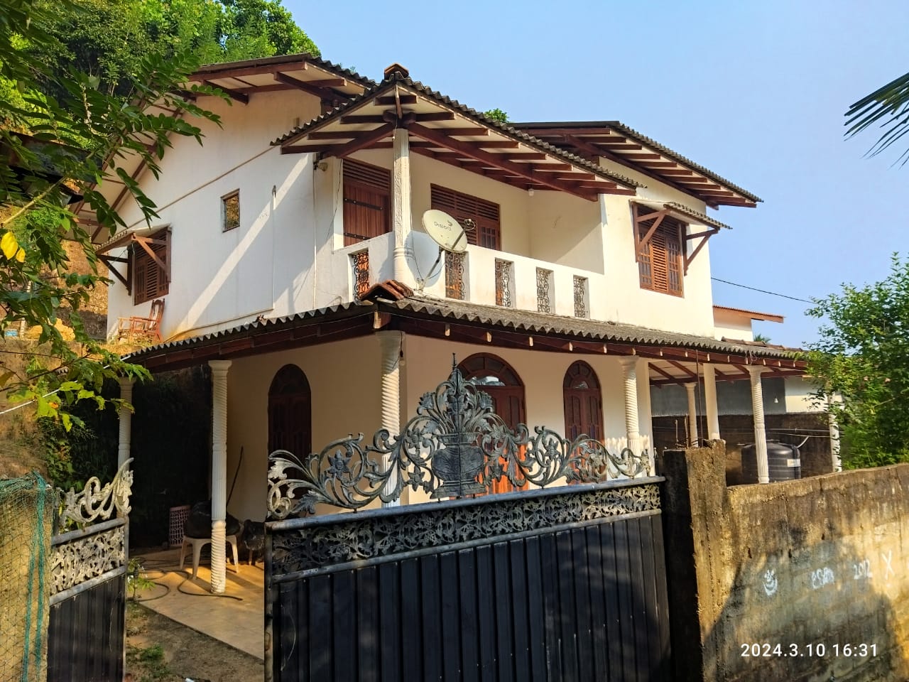 Mirissa Hillside House - 300m to Beach | 3BR — image 1