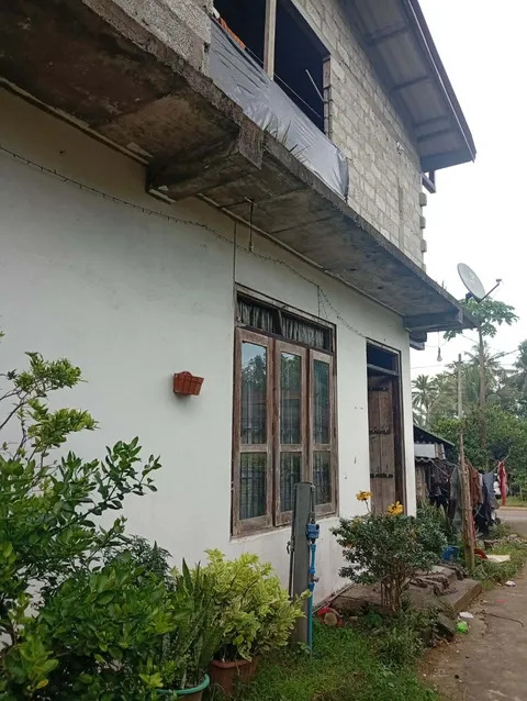 House Facing Main Road for Sale in Kirindiwela — image 1