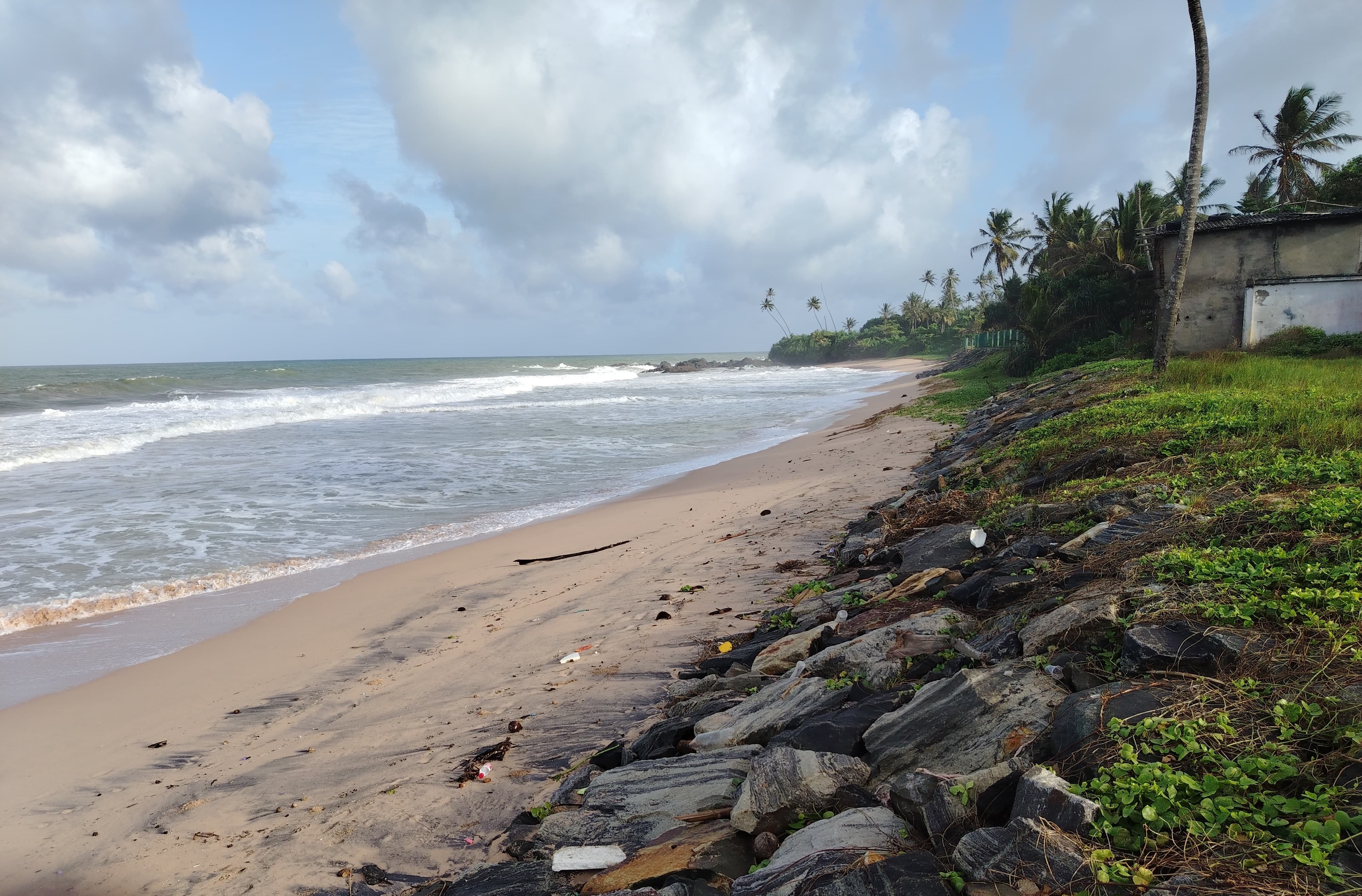 Beachfront Land for sale in Ambalangoda — image 1