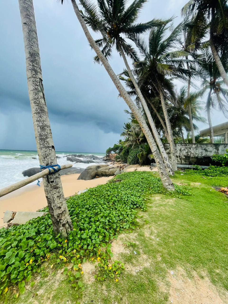 Beachfront Land for sale in Balapitiya — image 1
